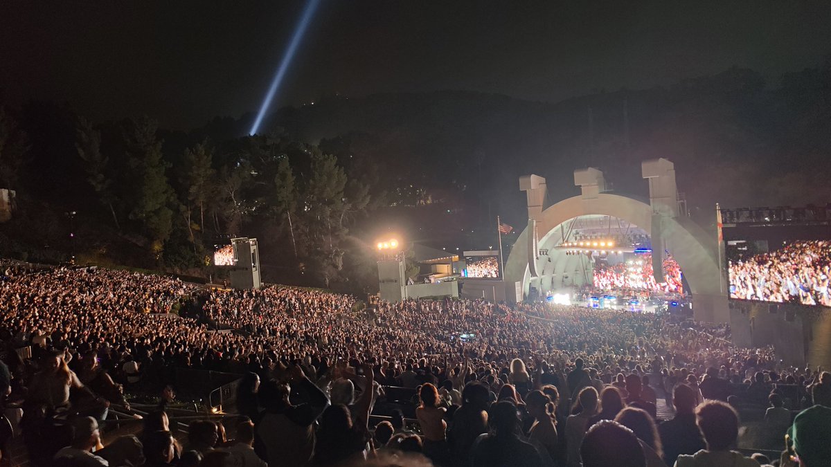 _ICMP's tweet image. Slick. Superb. Anderson.Paak at the iconic @HollywoodBowl. Then @drdre to 🚀the show.
#WhyWeDoWhatWeDo #ICMP🎶🌎