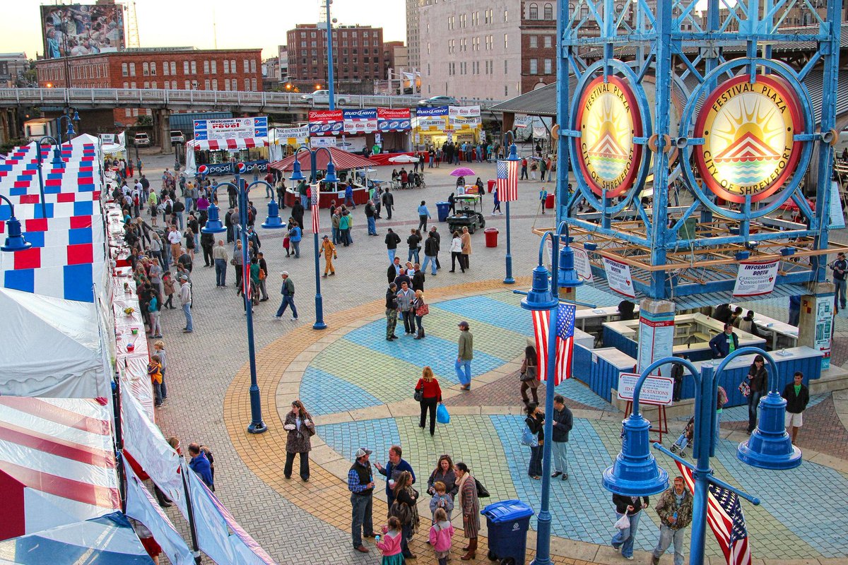 The Red River Revel starts this weekend and we are PUMPED! 🎶😋🎨 This event is just one of many things we love about our city! We are proud to be your locally-owned-and-operated neighborhood carwash and oil change center. Come see us!

Photo credit: Shreveport-Bossier CTB