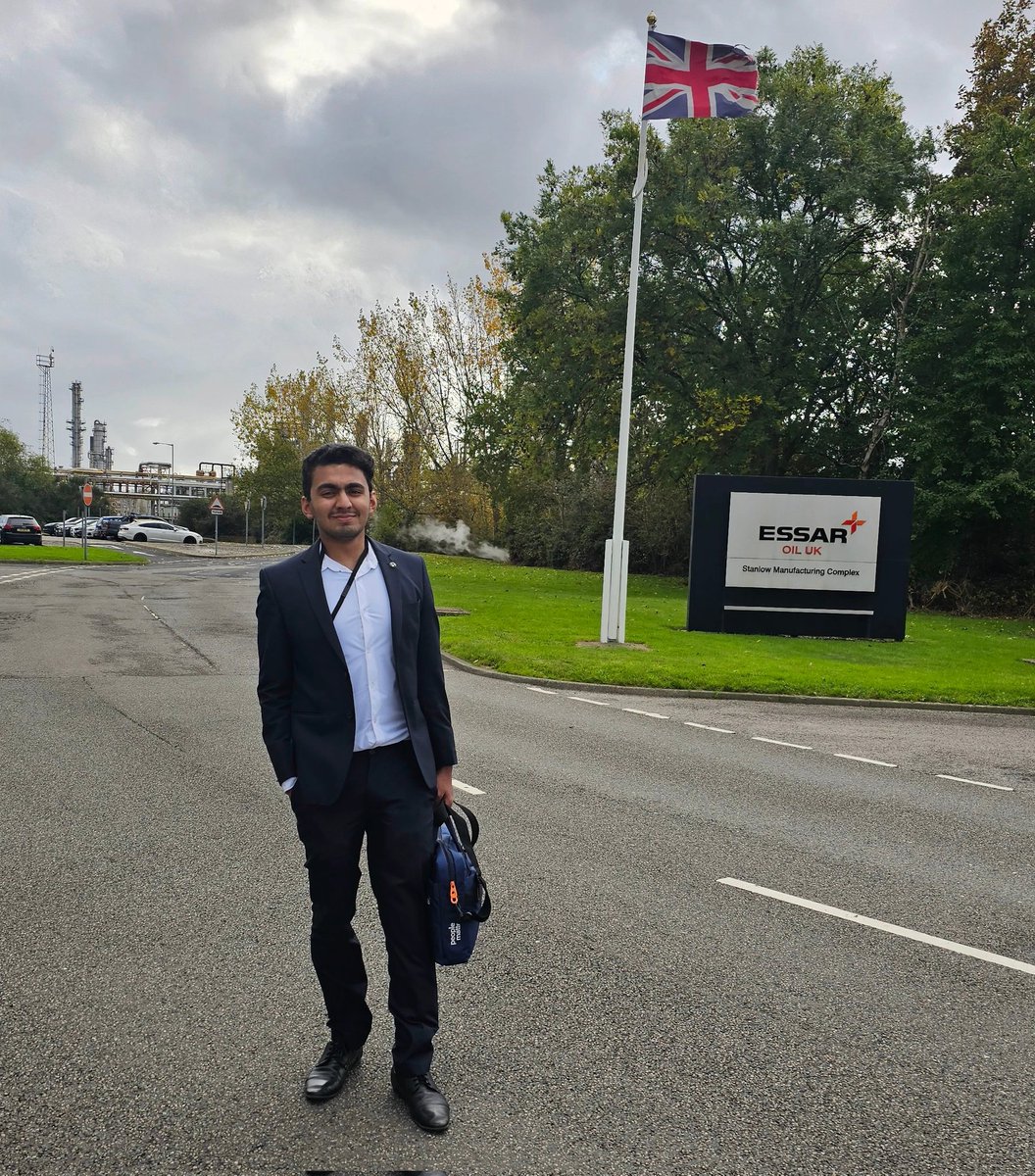 SynKavish's tweet photo. And so, my placement year at Essar Oil concludes today.
What a riot it's been - I've learnt so much and grown so much as a person.

Excelsior! https://t.co/O3onb2Ch5c