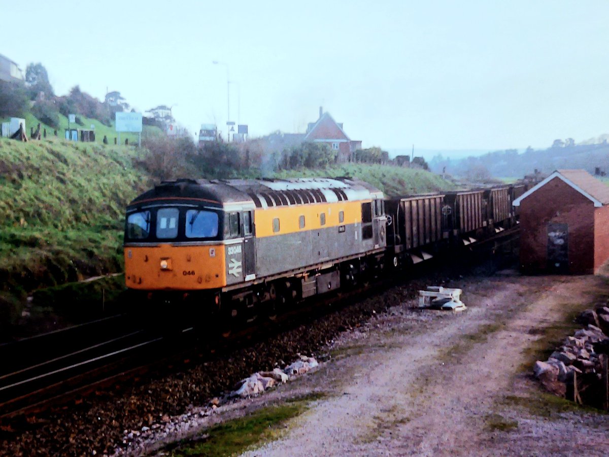 Invermuir's tweet photo. Shreder coming back the other way. #tmrguk #class33 #cromptons https://t.co/pifJFa0cdh