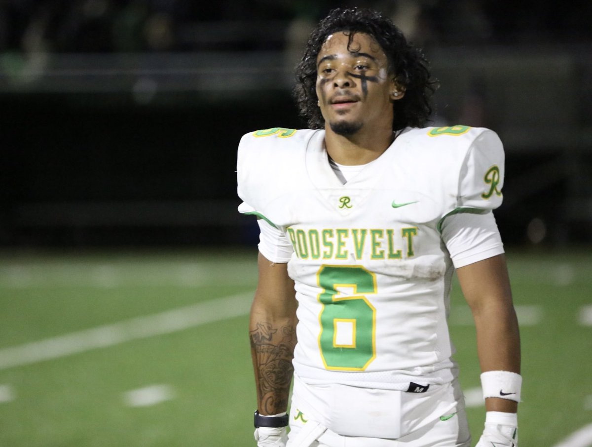 2025 Seattle (Wash.) Roosevelt RB Deon Vann has big goals

📸: Riley Ridenour

LINK - 247sports.com/high-school/wa…