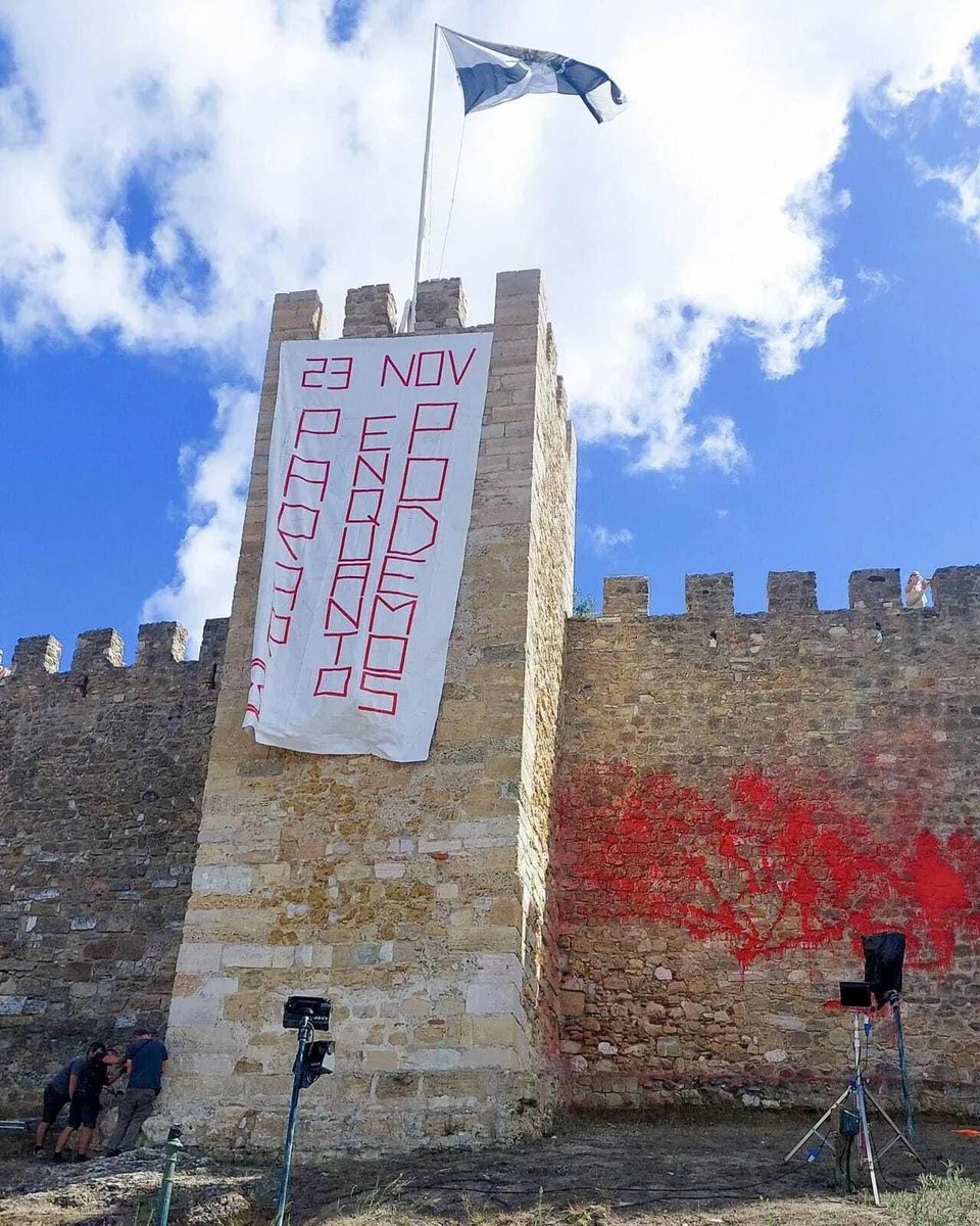 Quem é que apoia esta merda?!? Ranhosos dum cabrão!
