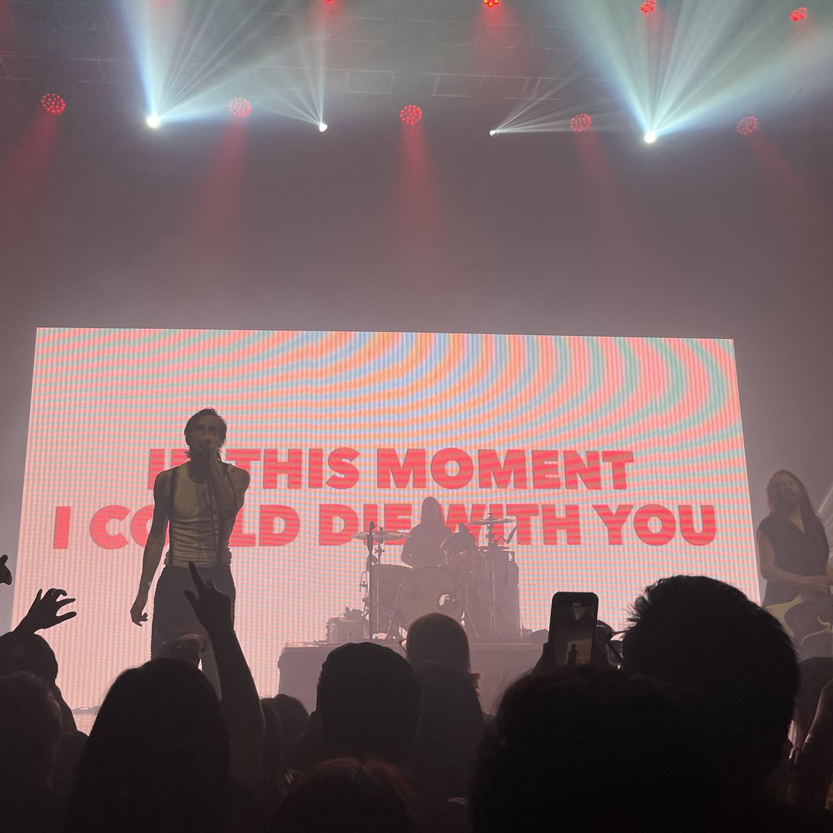 heavydirtycat_'s tweet photo. @themaine in manila, day 1. ✨🫶

#8123forever https://t.co/kMs4QWJhJO