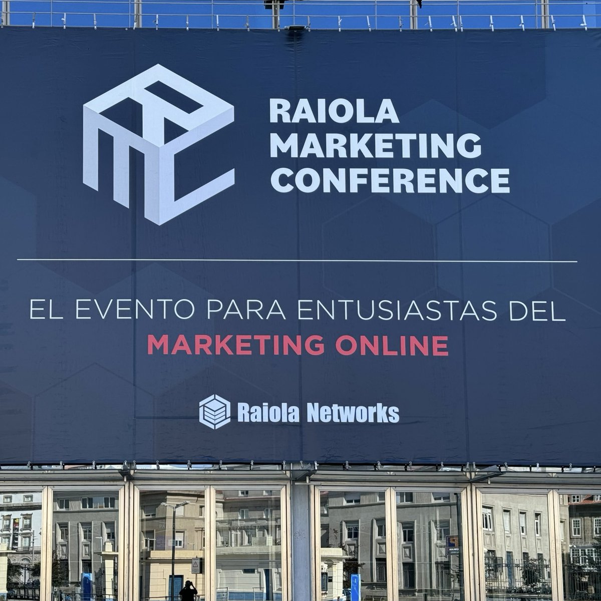 seo_crawl's tweet photo. ¡Nos vemos mañana en el #RaiolaMarketingConference!🚀
Tenemos una sorpresa muy especial preparada para vosotros. 🤫
Asegúrate de estar muy atento porque esta noticia puede marcar un antes y un después en tu estrategia digital.
#rmc24 #raiolanetworks https://t.co/YatfTVTv6t