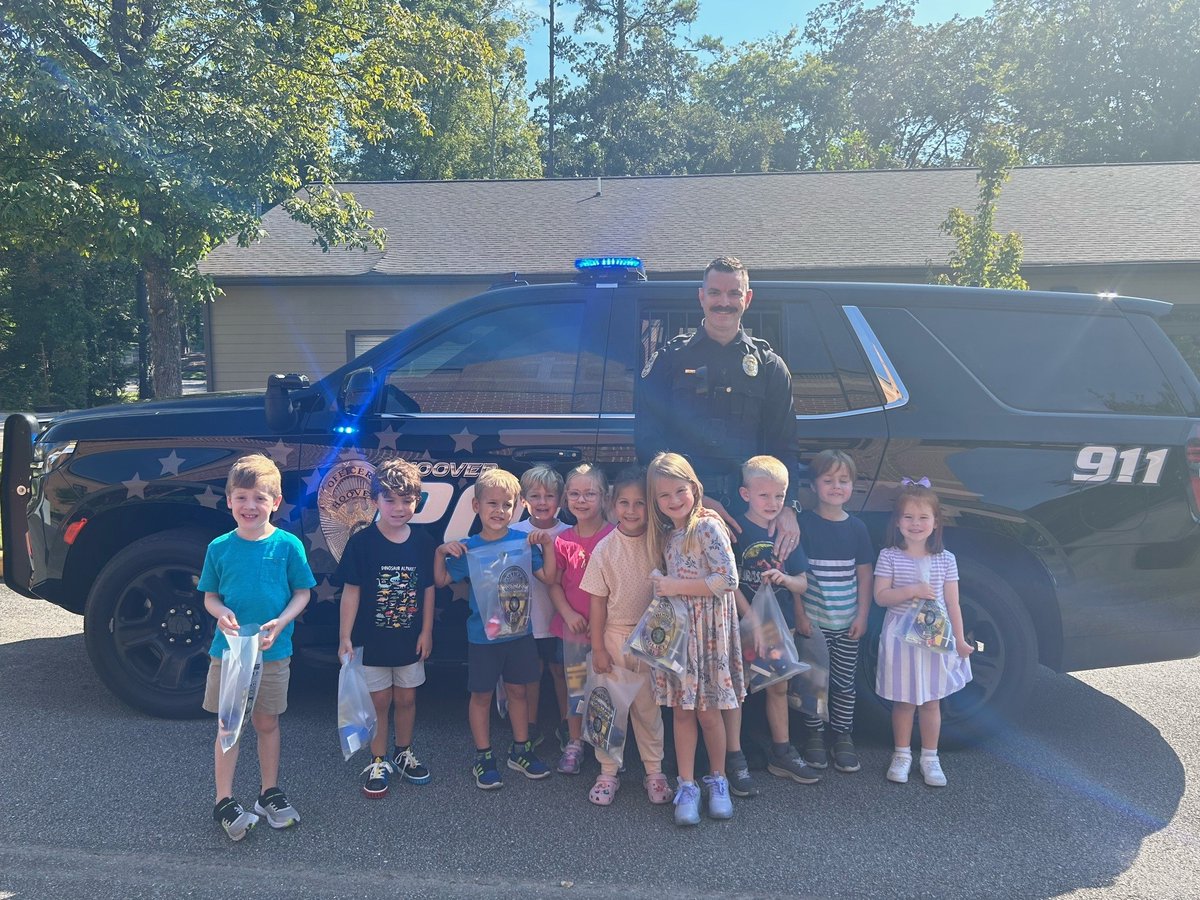 HooverPD's tweet photo. #FeelGoodFriday 

“Every child you encounter is a divine appointment.”

Officer Dillard had a great time recently with the kindergarten class at Green Valley Weekday for their community helpers day.

#welovethisjob #hooverpd #communityengagement #communitypolcing https://t.co/2bMUtbS4oT
