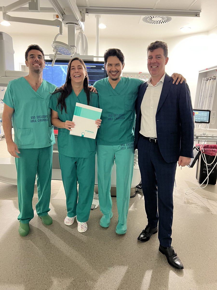 EladioGalindo7's tweet photo. Awesome days learning from brilliant colleagues in H. Alvaro Cunqueiro in Vigo. Very thankful for their time and support to us, showing their experience with #drugcoatedballon and #LAAclosure. @rocroddel @vjimenez_diaz @RodrigoEstvez1 @bbraun_com @IberiaSmt https://t.co/r27avrtvo7