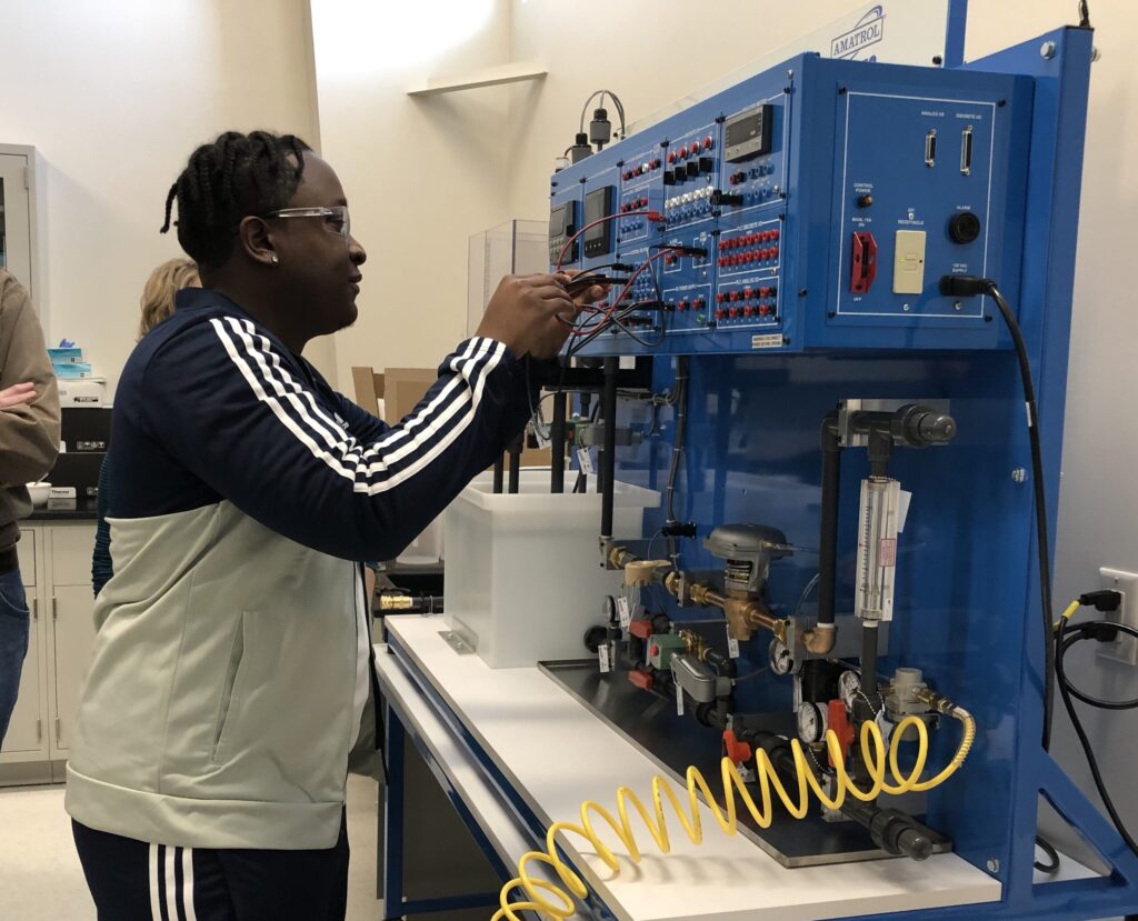 WesterlyEdCntr's tweet image. Learn essential skills and earn a certificate in process technology. Job of the Future. Enroll today. #JobTraining #ProcessTech #CareerGrowth westerlyedcenter.org/courses/proces…