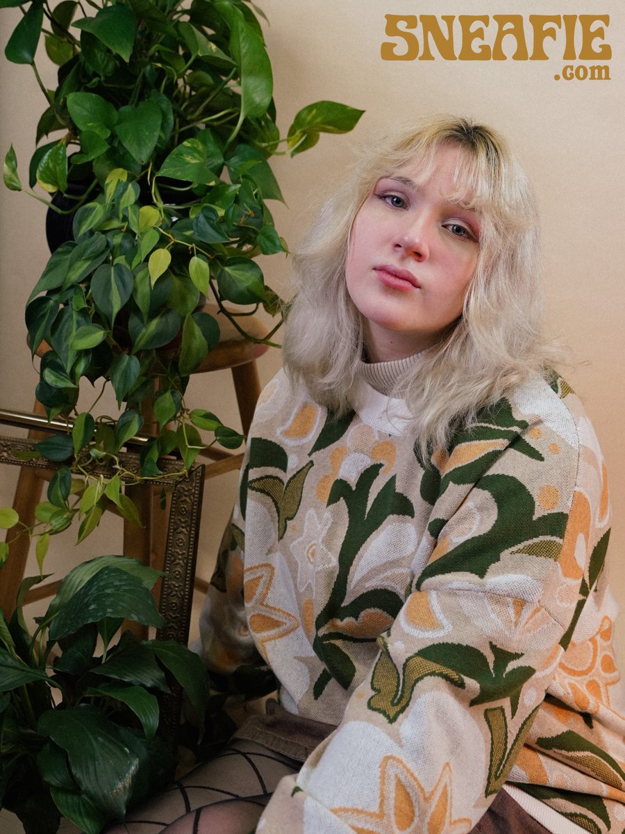 snifferish's tweet image. WOWZA! SNIFF MERCH RETURNS! 🌿💫

I've spent the past few months working with @as_artrat_ to bring botanical designs new and old to the shelf, with a dash of references to my latest video.

AVAILABLE NOW AT sneafie.com