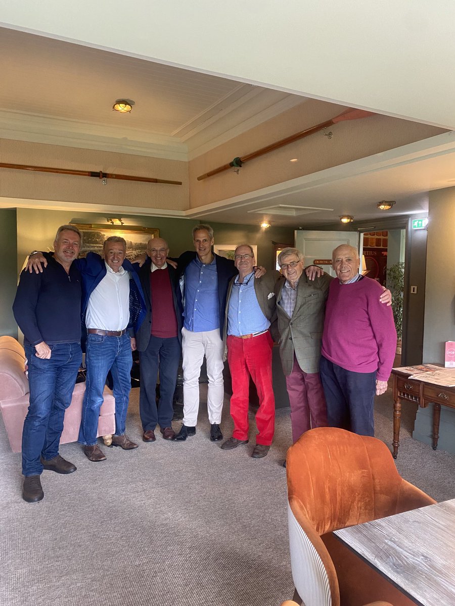 Leander surprise all the  chaps having different lunch meetings it was fantastic to meet up after so many years. 🏅🏅🏅🏅🏅🏅