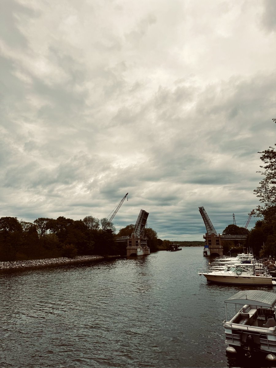 vintiga's tweet image. Open Bridge

#OpenBridge #ManisteeRiver #Manistee #Michigan #VisitMichigan #Outside #WalkAbout #PhotographyIsArt #Photography #ColorEdit #Preset #ShotOniPhone #iPhone #iPhone15 #iPhone15ProMax