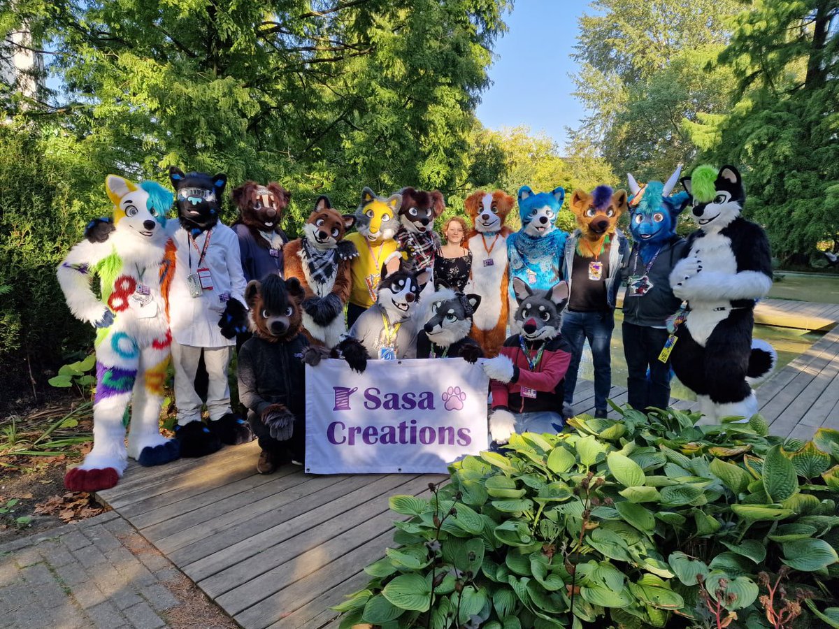 Familyphotos Eurofurence 2024✨🌸

THANK YOU ALL SOOO MUCH FOR YOUR TRUST, SUPPORT AND LOVE TO ME!!🥰🫶

Unfortunately some bbys are missing, but you can't be everywhere.😋

📷 László🙏
📍 #Eurofurence28 Hamburg