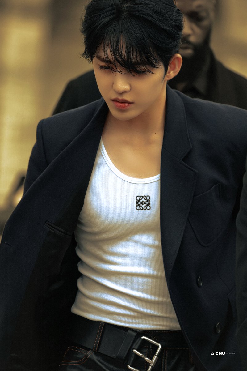 ChuCoups88's tweet photo. 240927

.

#에스쿱스 #SCOUPS
#승철 #최승철 
#SEVENTEEN
#SCOUPSxLoeweSS25 
#ParisFashionWeek #LoeweSS25 https://t.co/MUPMldOo7X