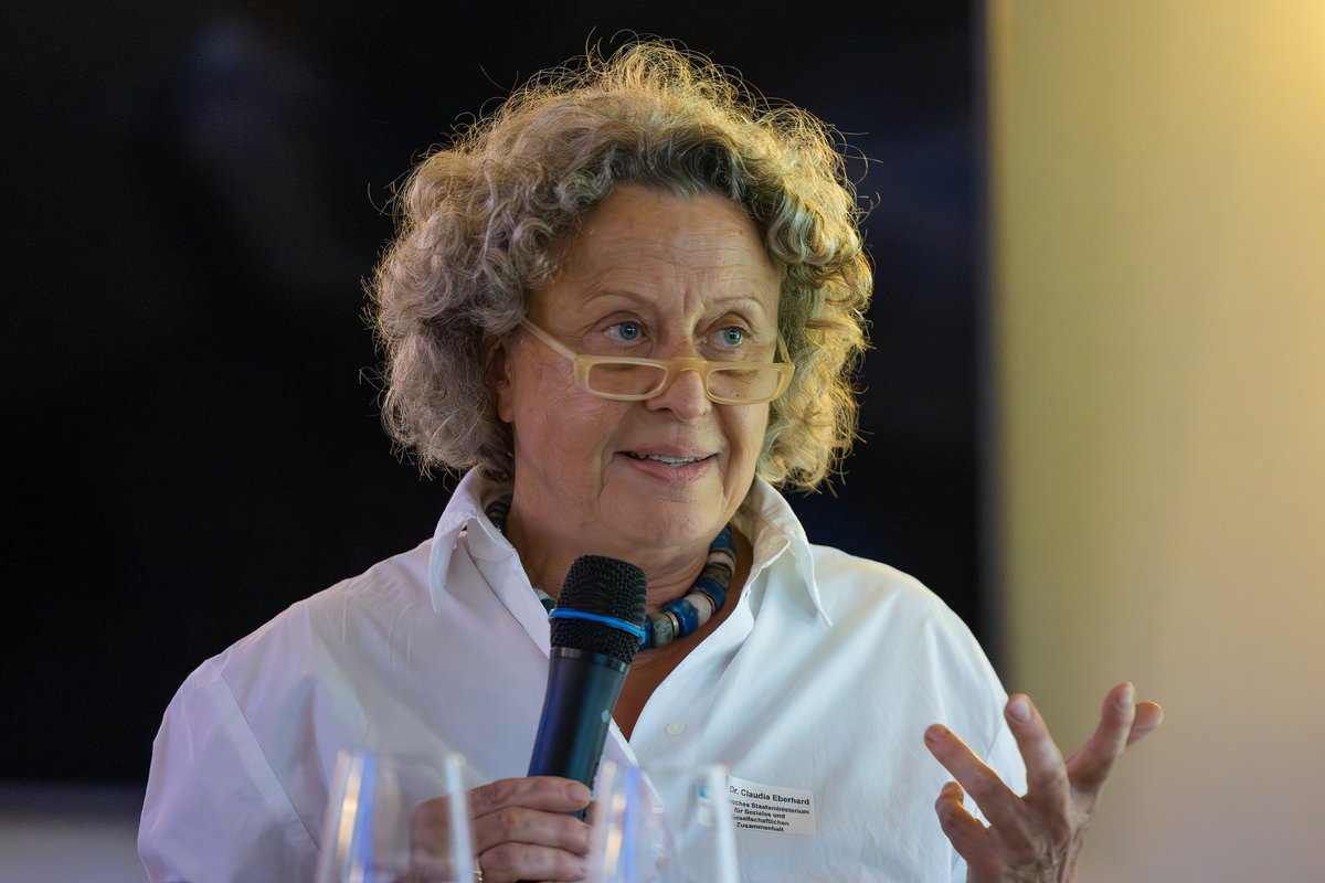 Umfrage: Digitalisierung verbessert Gesundheitswesen | Die Techniker - Presse &amp; Politik (tk.de) <a href="/sms_sachsen/">Sozialministerium</a>