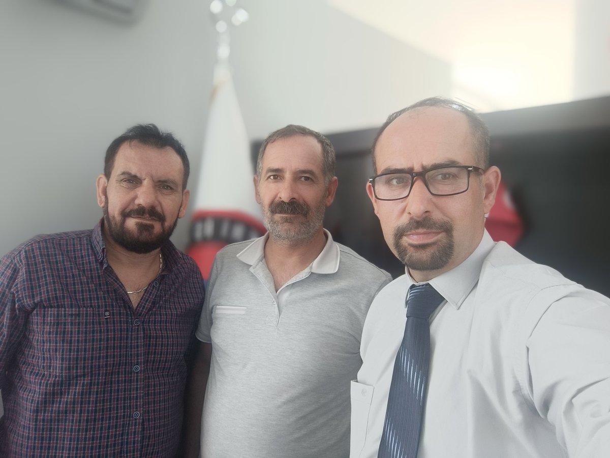 Yasinipek65's tweet photo. Vider Vider  Van İli ve İlçeleri İş Adamları Derneği'ni ziyaret ettik. Dernek Başkan Yardımcısı, Şefik Kozey  ile projelerimizi ve ortak yapılabilecekleri konuştuk. İlgisi ve misafirperverliği çin teşekkür ediyoruz. https://t.co/xDRoK4mmpH