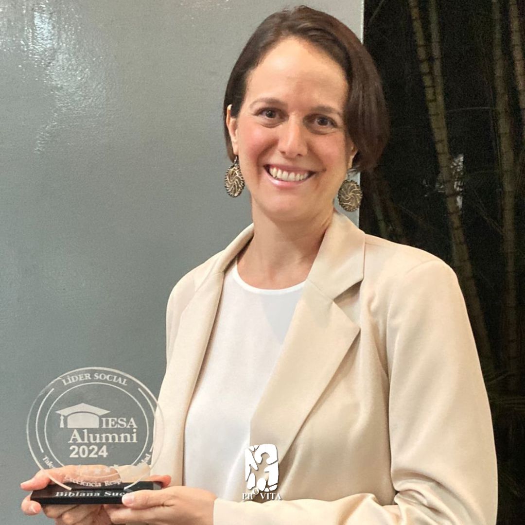 ¡Hoy estamos celebrando en Provita! 🎉 Bibiana Sucre, nuestra Directora Ejecutiva, ha sido reconocida con el Premio Líderes IESAalumni 2024 en la categoría Líder Social 🌍✨

Este galardón destaca su compromiso incansable en movilizar a la sociedad hacia un futuro más sostenible
