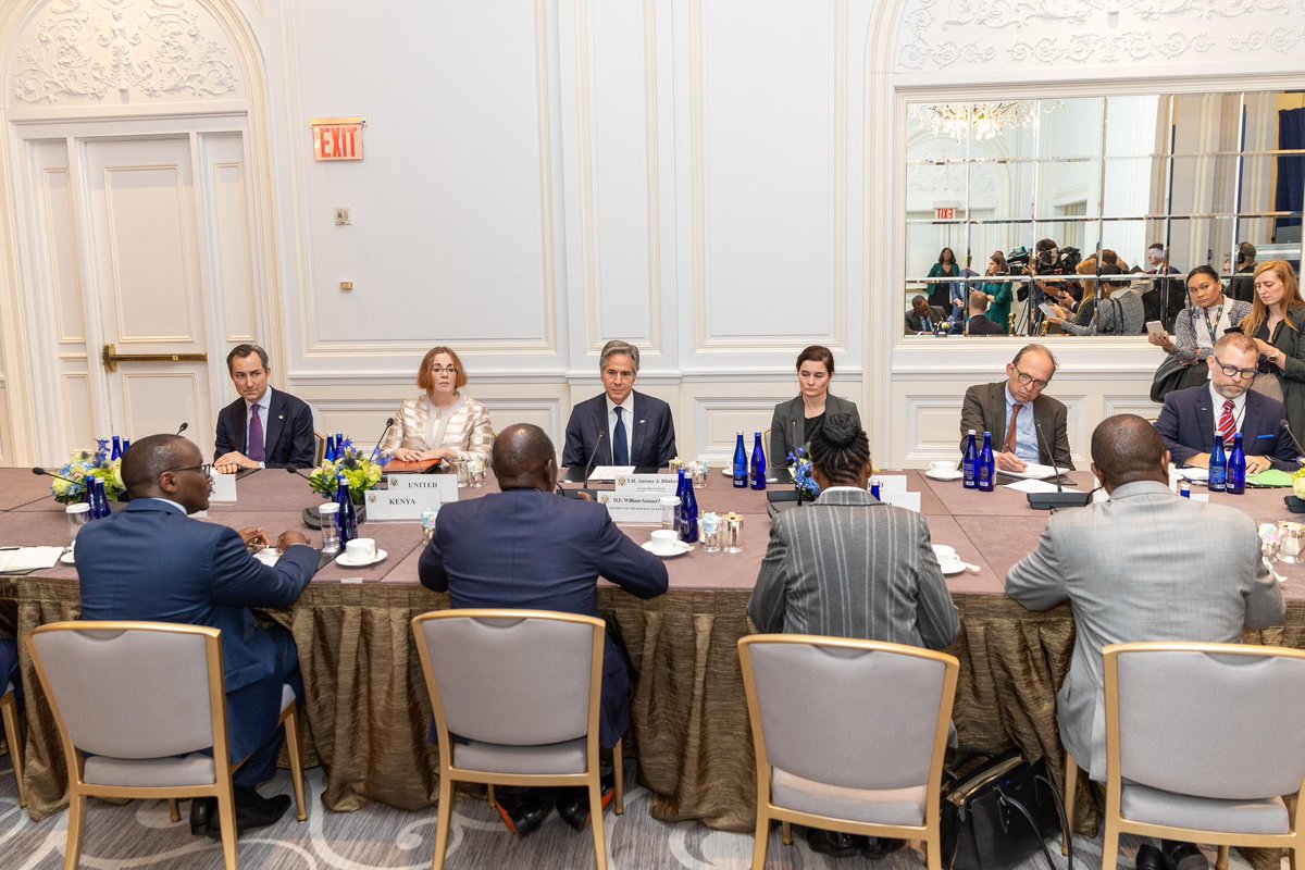 eelokaale's tweet photo. Accompanied H.E. President @WilliamsRuto to a bilateral meeting with the US Secretary of State @SecBlinken. It was agreed that negotiations on the Strategic Trade and Investment Partnership (STIP) that seeks to further strengthen bilateral relations between the two countries be concluded at the earliest opportunity. 

The two leaders reiterated their commitment to continue cooperation in the multilateral space including on issues such as reform of the UN system, bringing about stability and governance reforms in Haiti through the Kenya-led #MSS Mission to Haiti, regional peace and security, among others.