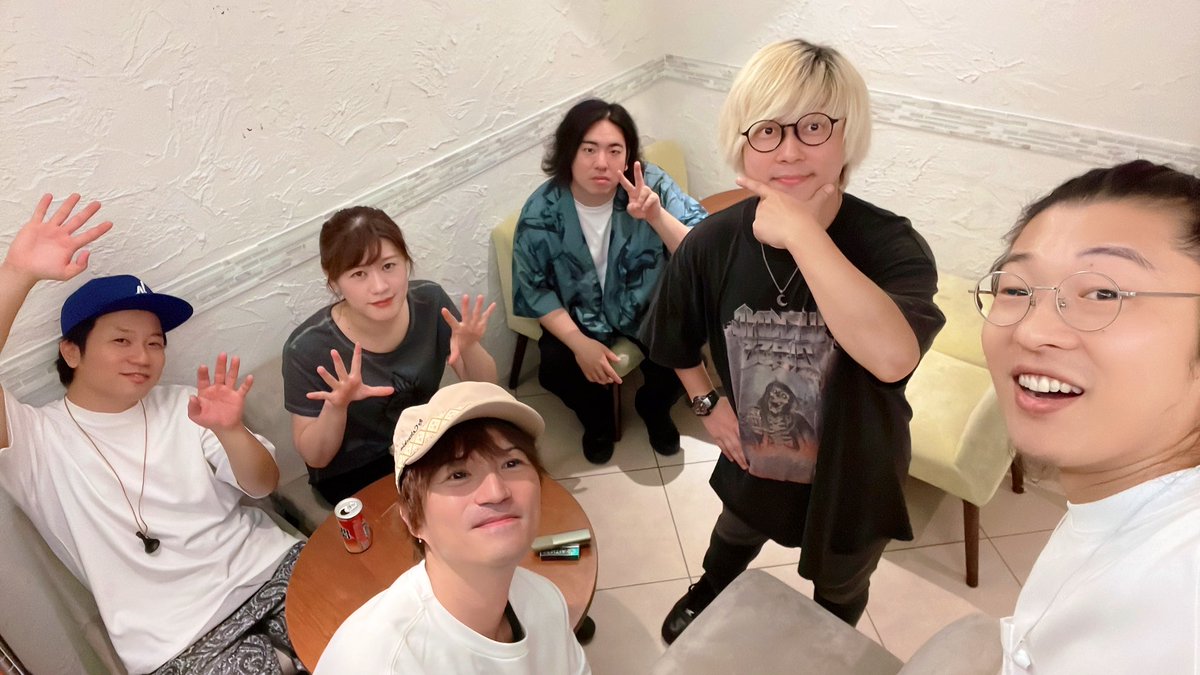 nakazato_gaku's tweet photo. ワンマンライブリハーサルでしたー！
今回はこのメンバーでお届けします♪
スペサポでパーカッションにnullが参戦🪘
いやーフルバンドの音圧は良いっ！

10/19(土)町田プレイハウス
中里学活動再開2ndanniversary Live
op17:00/st18:00/¥4000+1d
皆様のお越しをお待ちしております！ https://t.co/gvgPhcTkox