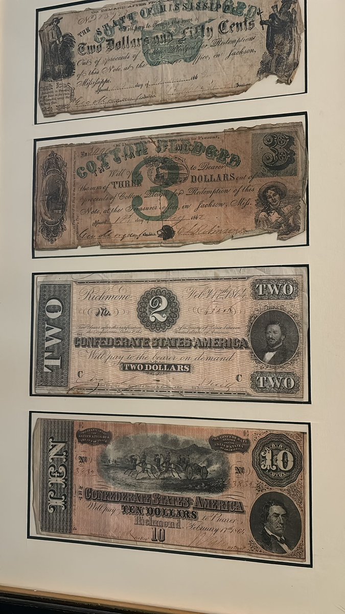 And_Man_Ent's tweet image. Stacking this mf bread today #paperchaser