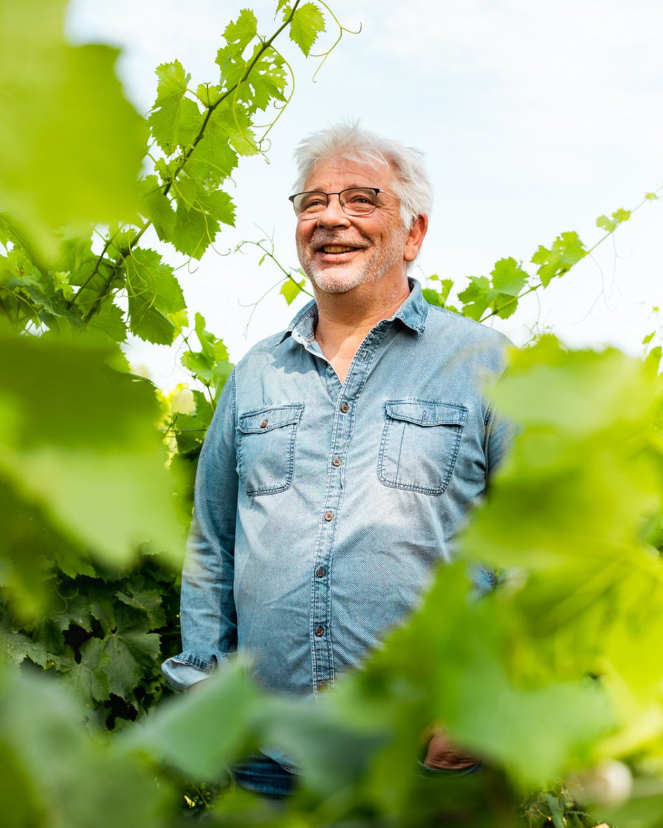 Avec son domaine Les Grandes Costes situé dans le Languedoc, Jean-Christophe Granier illustre remarquablement ce retour à la terre qui a taraudé tant de générations de citadins depuis cinquante ans
Lire l’article en intégralité dans En Magnum+ : mybettanedesseauve.fr/en-magnum-05-m…