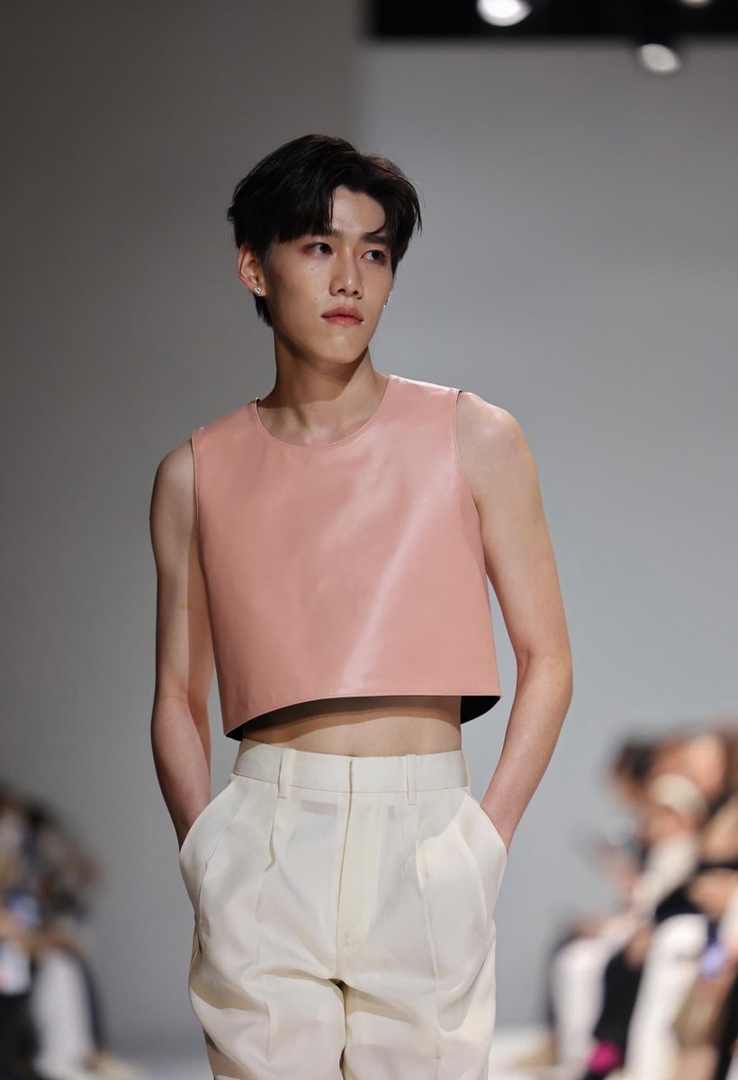 chubbybu_'s tweet photo. เมื่อแฟนคุณใส่กางเกงบางเกินไป556555566666655555555 https://t.co/QGqevsrzBv