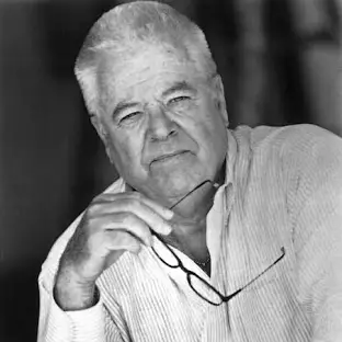 merlinpapin3's tweet photo. .@FredOL69007 Aujourd'hui l'acteur #WilliamWindow aurait eu 101 ans (décédé en 2012) on a pu le voir dans
Arabesque
Columbo
Le Détective
Funland
Dennis la Malice
7 Seconde en Enfer
Sommersby
Brewster McCloud https://t.co/y2DFSr16r2