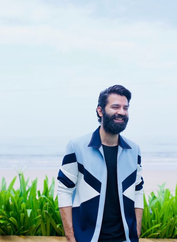 SheroSobti's tweet photo. Our king new post @BarunSobtiSays 
#BarunSobti https://t.co/lHf3hBuWWH