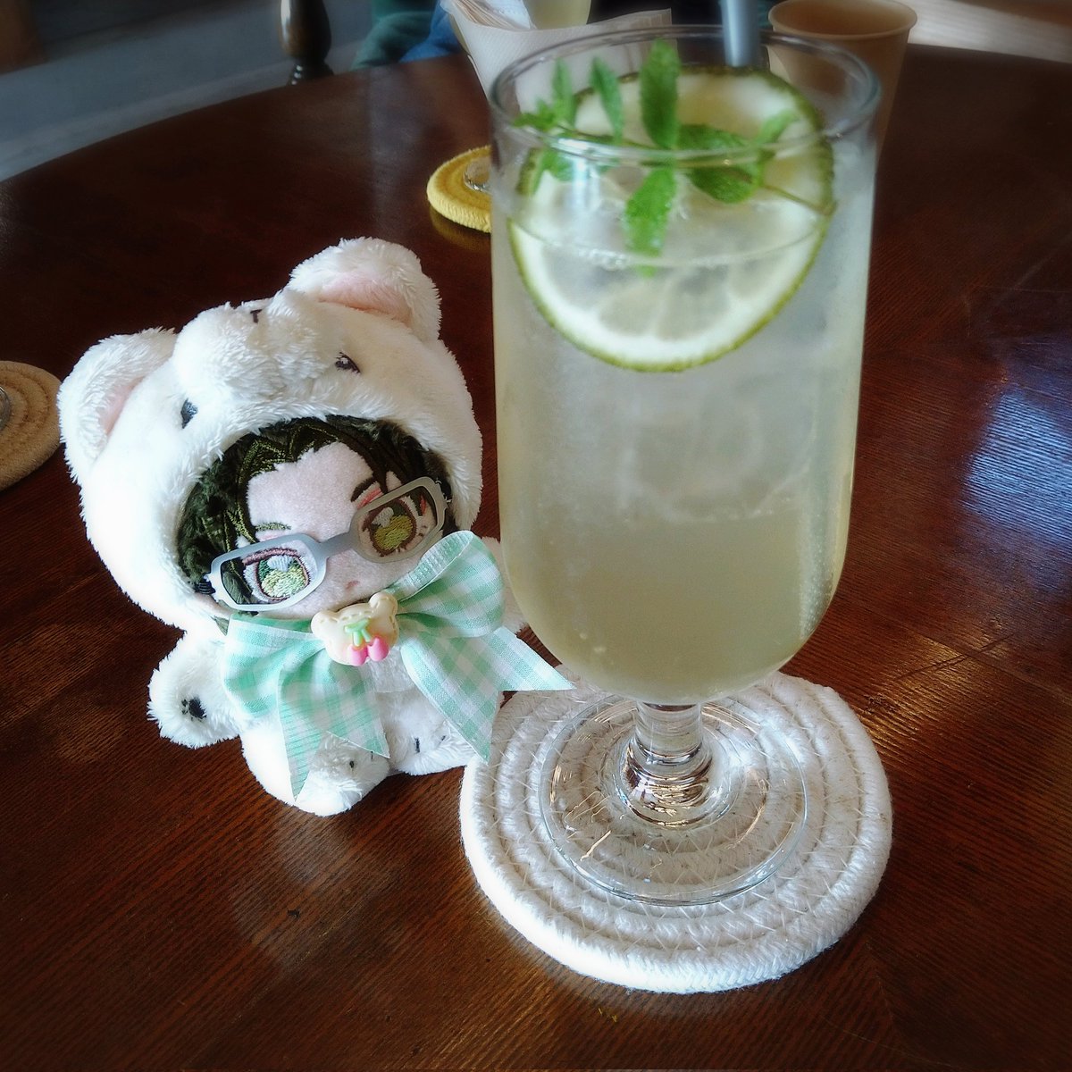 citron_03's tweet image. 【郵送交換についてお知らせ】

10月からの郵便料金値上げに際して、郵便書簡(ミニレター)の内容品制限が撤廃されるため(※)、サイズ規定内の紙類交換に関しては一部、ミニレターを使用させていただきます。

※「紙片等の薄い物」という制限がなくなり、ダンボール紙や硬質ケースが封入可能

↓