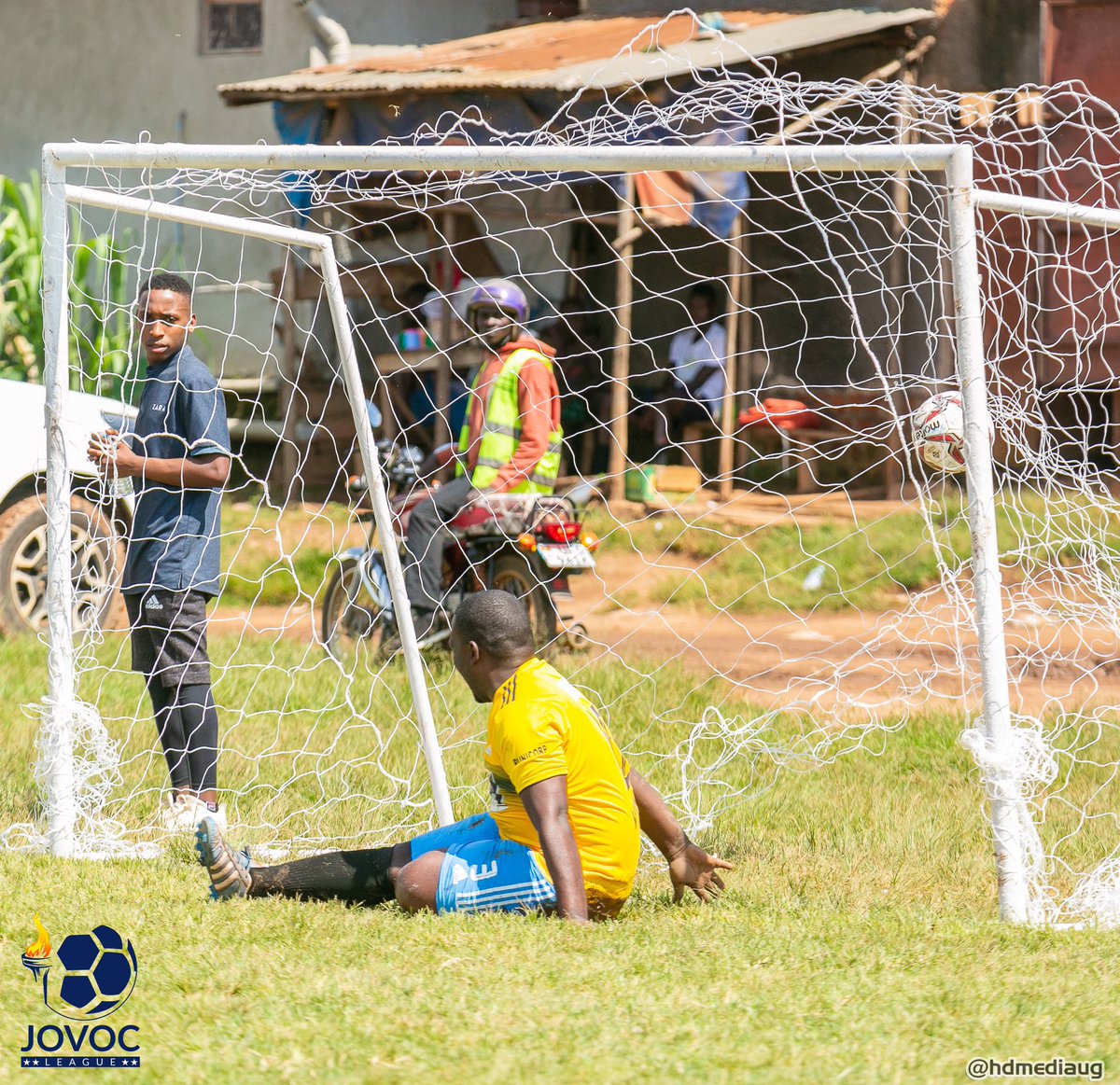 salary week                                2 hours later

#JLNews #HembaGwake