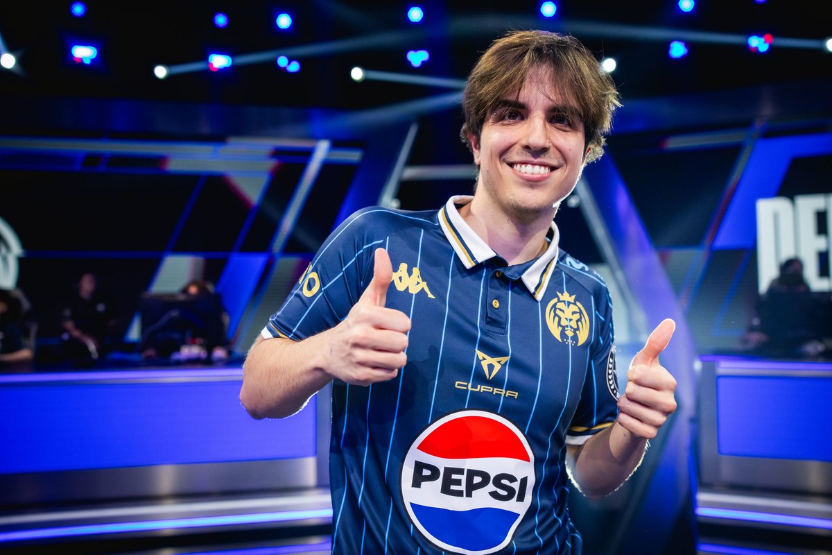 League of Legends ES tweet media