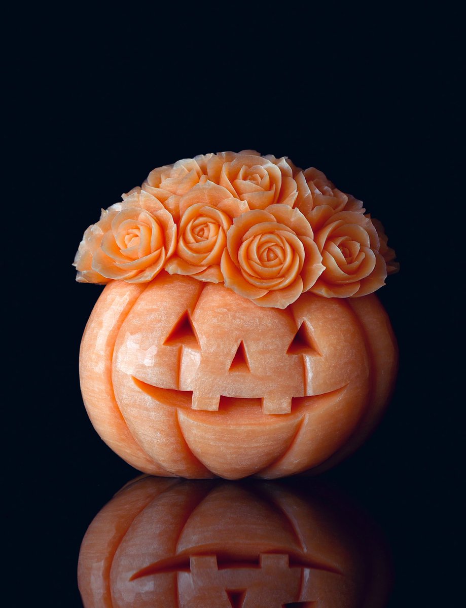 石鹸で "ジャック・オ・ランタン" を作りました。

ハロウィンのレッスン課題の一つです。

単発受講で作っていただくことも可能ですので、興味ある！という方はDMにてお気軽にお問い合わせください🎃🎃