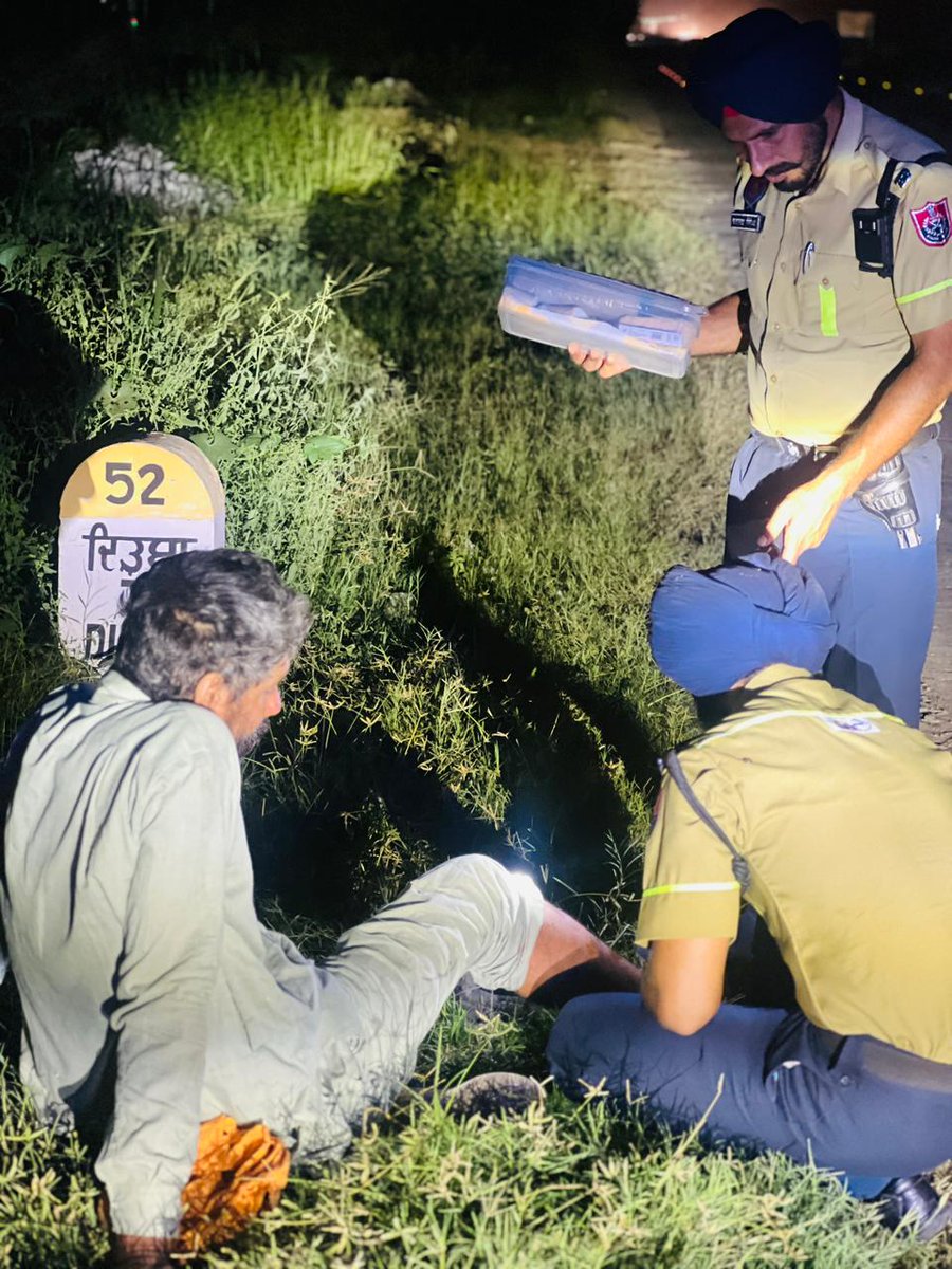 PatialaPolice's tweet image. During night patrolling on the road from Dugal to Khanuri, an unknown motorcyclist hit a pedestrian and fled, leaving him unconscious. 
#SwiftResponse #NightPatrolling