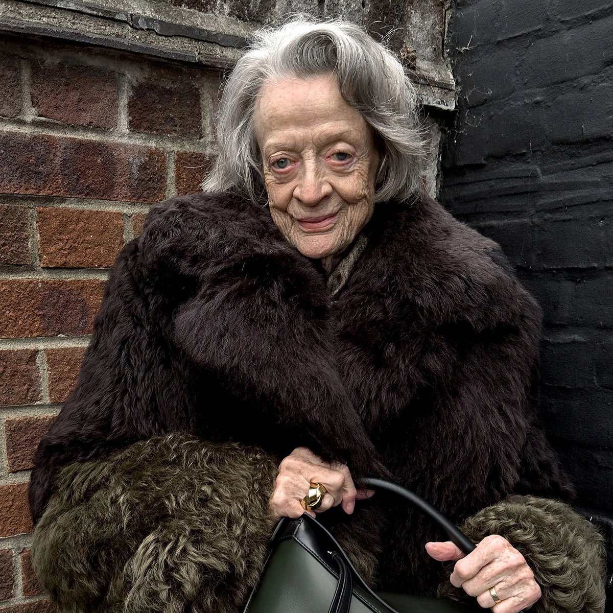 molllyelizabeth's tweet image. A legend til the very end &amp;lt;3