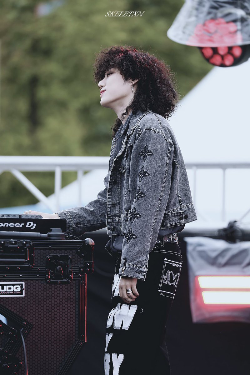 240921 RAPBEAT 2024 
#ELCAPITXN #장이정 

팬들 볼 때 표정☺