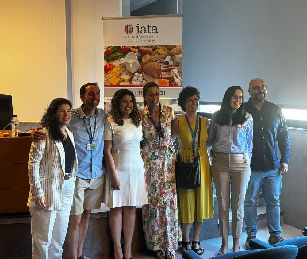 FoodPackGroup's tweet photo. Congratulations Dra. Hylenne Bojorges @bhylenne for your successful #PhD thesis defense on the #Biorrefinery of #brownalgae towards #novel #sustainable and #functional ingredients.

We're so proud of you! 🎓📃🎉

@iata_csic @UPV https://t.co/FAB3462ivO