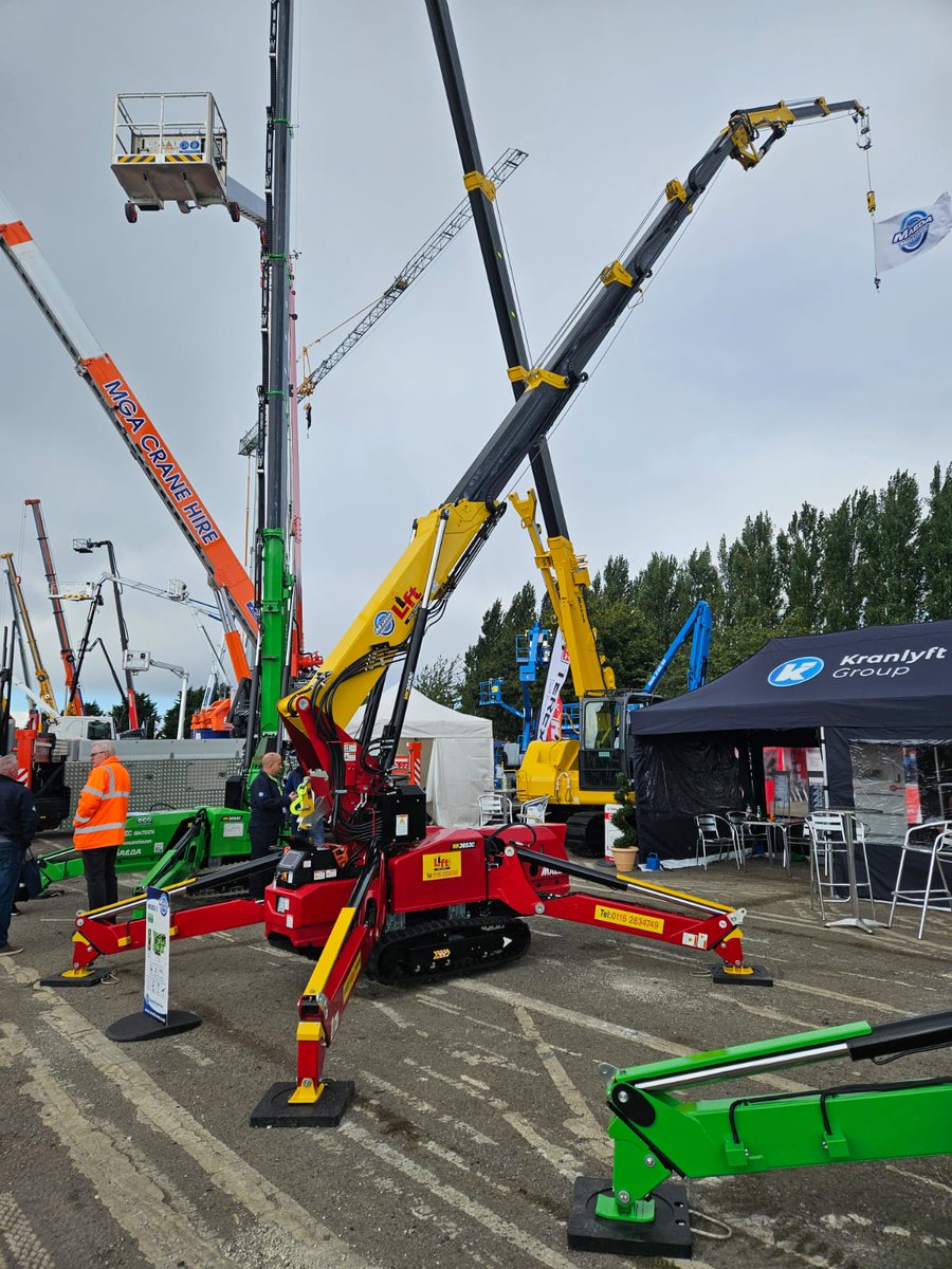 spidercranes's tweet photo. VERTIKAL and Horizontal..Our MAEDA MK3053 Diesel/Electric Being displayed here in our Iconic Red and Yellow livery - Although this particular model is part of our ECO range of spider cranes thanks to the electric option, but it does feature the Diesel option for working outdoors. https://t.co/FI81VkLz1a