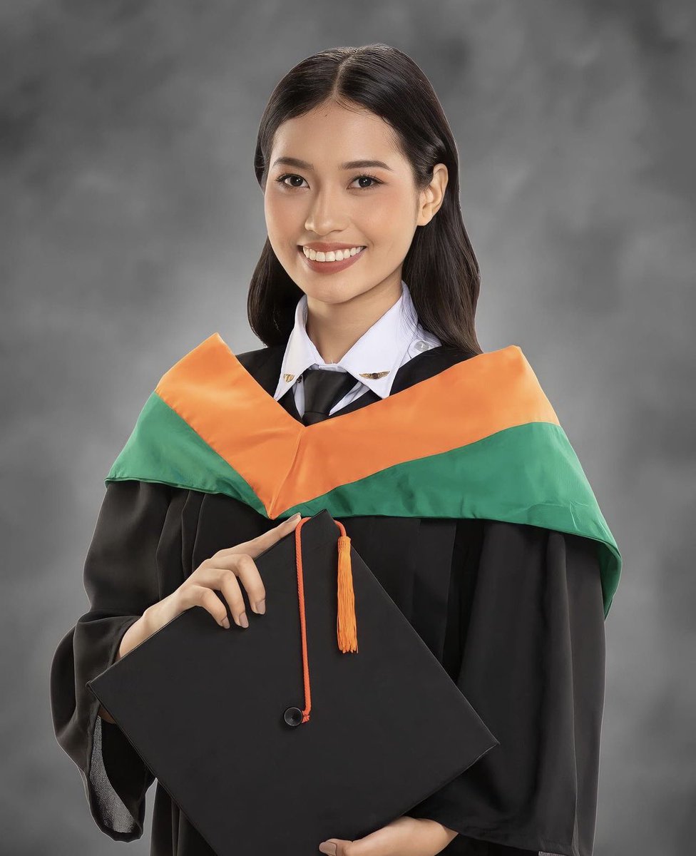 ericamymoon's tweet photo. She's a 19yo college student. We've only been in once. If you wanna meet her, #RT and then #DM me.

#viral2024 
#viralpinay
#viral
#alterpinay https://t.co/1b5XTDjk5b