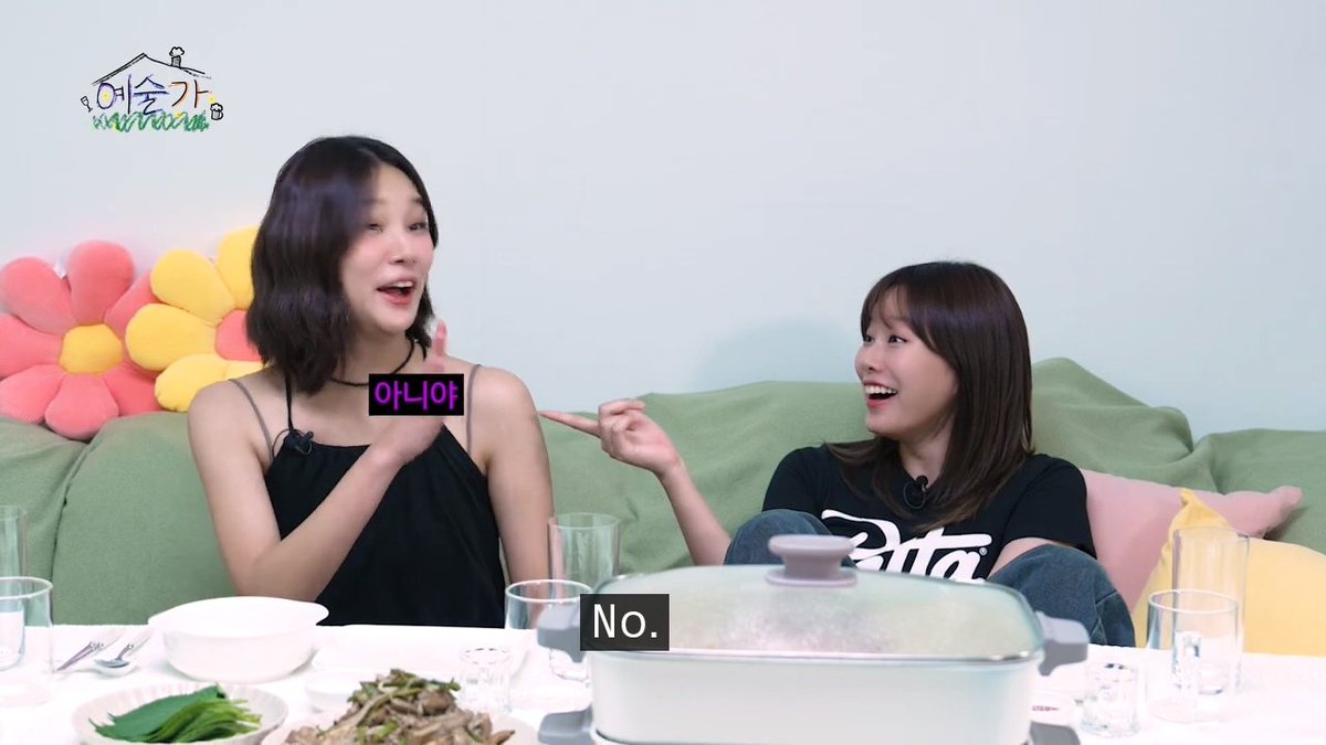 DreamBoumKiss's tweet photo. [240927] #LABOUM #SOLBIN first appearance with short hair on a YouTube channel this year 

And I'm glad she's so confident to use her full name as introduction now 🥰🥰🥰

✨https://t.co/cDMdTjhpVI

#LABOUM #SOLBIN #AHNSOLBIN #라붐 #안솔빈 #솔빈 https://t.co/lc9LSJTli3