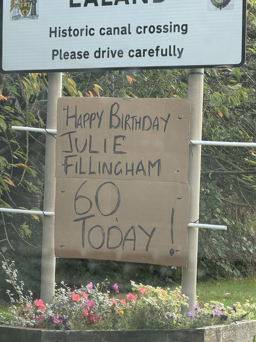 Vickif256's tweet photo. @Hudsonweather @looknorthBBC please show this photo on tonight’s episode!!! Would make my mums 60th birthday year!!! https://t.co/n3WH8oNVKQ
