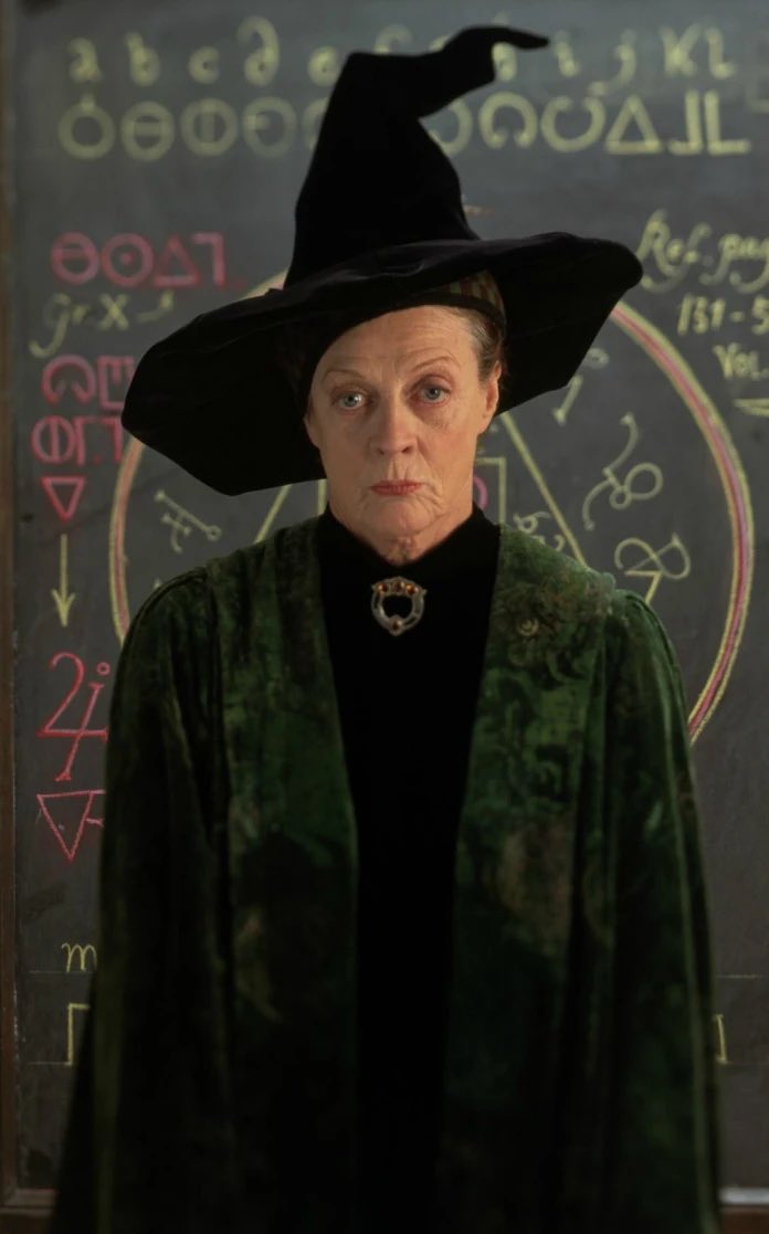 reporteroUKNY's tweet photo. #MaggieSmith, Oscar-winning star of stage and screen, dies aged 89
In a career that began in the 1950s, her roles ranged from Desdemona to Miss Jean Brodie, Virginia Woolf and Minerva McGonagall in #HarryPotter https://t.co/N06MVY1CxF