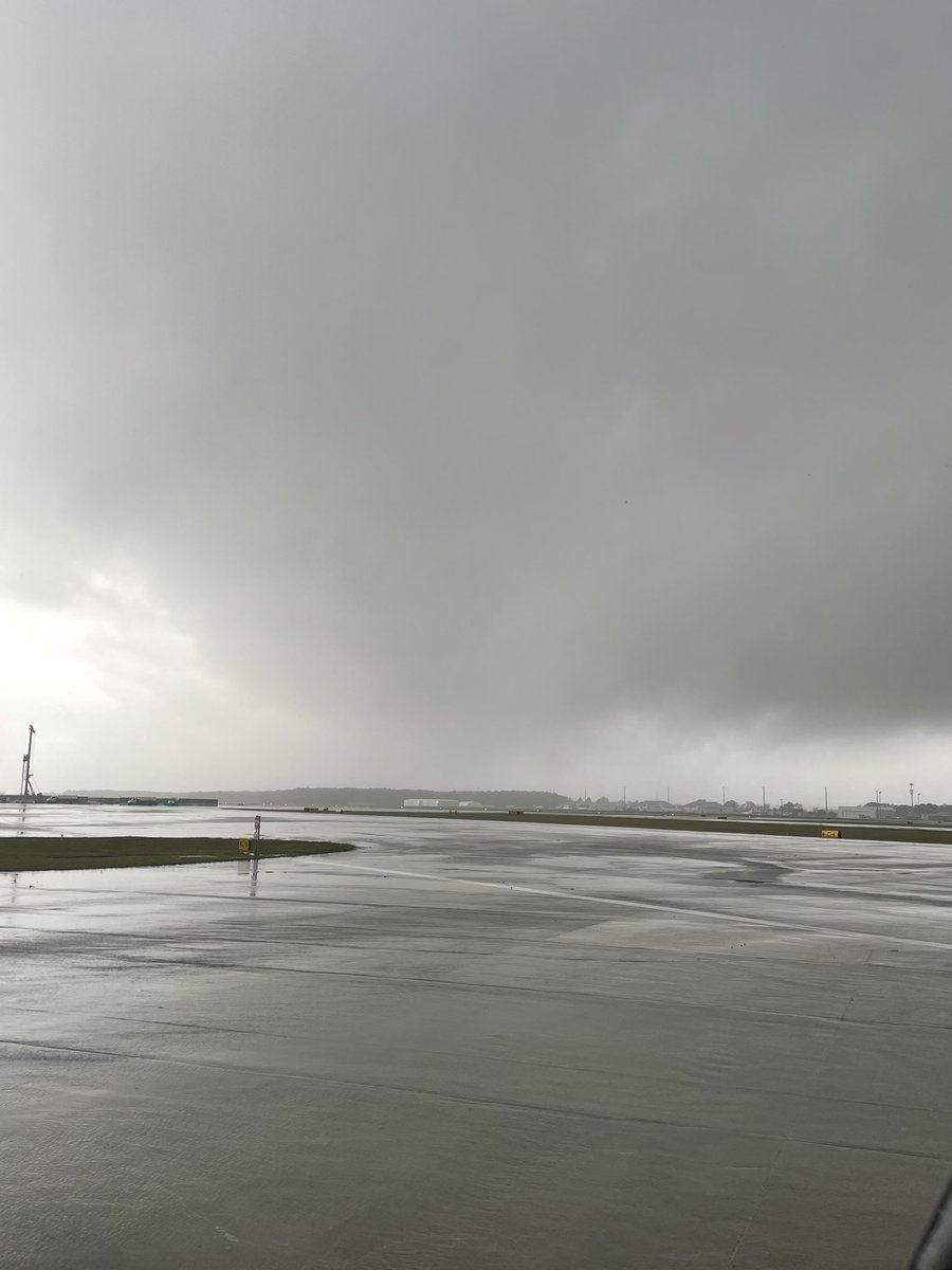 HorryRising's tweet photo. For my friends at @wpdeabc15 and @wmbfnews @NWSWilmingtonNC 
It never touched the ground but this was sighted near Myrtle Beach Airport around 9:03AM. https://t.co/l6rc563emL