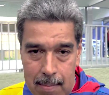 A TODOS LOS ESCOLTAS: 
CUBANOS, IRANÍES, RUSOS Y VENEZOLANOS... ESTE CRIMINAL VALE 100 PALOS VERDES MÁS INMUNIDAD Y PROTECCIÓN.  

¡APROVECHEN LA OFERTA! 
*NO ESPEREN A QUE SEA DEMASIADO TARDE Y CAIGAN USTEDES TAMBIÉN... PORQUE FINALMENTE CAERÁ! 🔥🔥🔥🔥