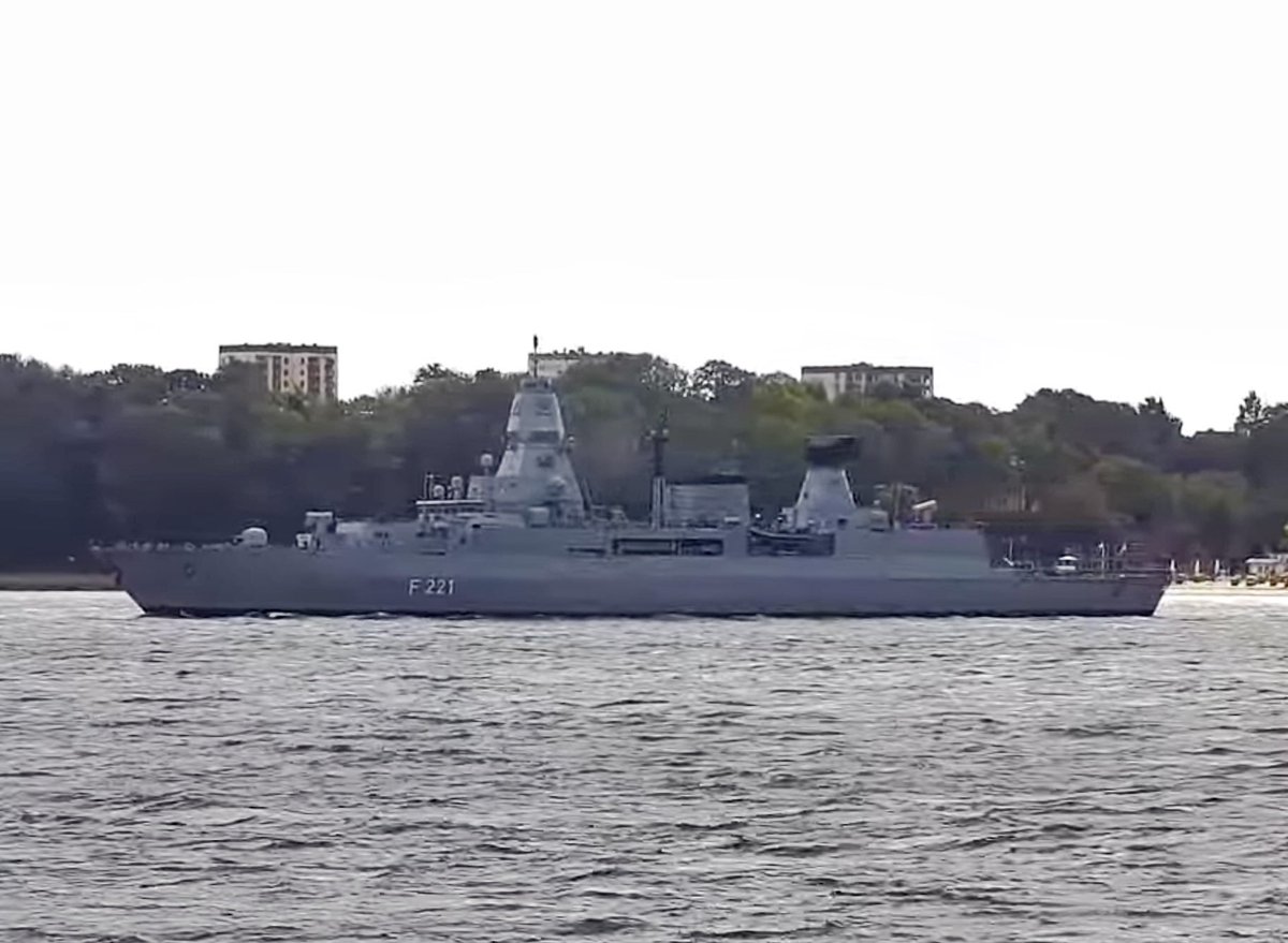 WarshipCam's tweet photo. German Navy Sachsen-class frigate FGS Hessen (F221) leaving Kiel, Germany - September 27, 2024 #fgshessen #f221
SRC: webcam https://t.co/v32rH9BOhE