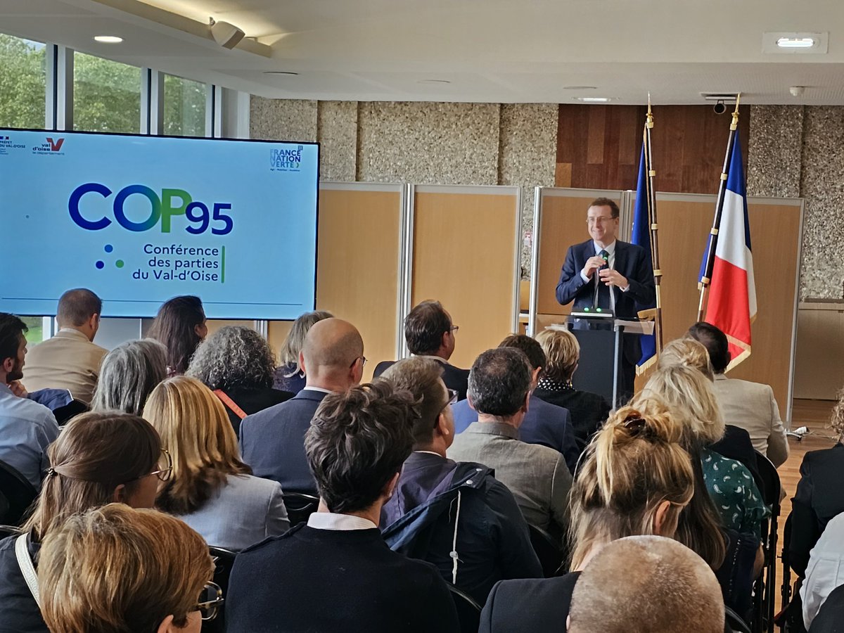 Adil95vdo's tweet photo. #COPiledefrance Monsieur le Préfet du Val d'Oise et Madame la Présidente du Conseil Départemental du Val d'Oise réunissent ce jour les collectivités territoriales et les acteurs locaux pour une reflexion commune autour de la stratégie de la transition ecologique https://t.co/etKDSwMg3O