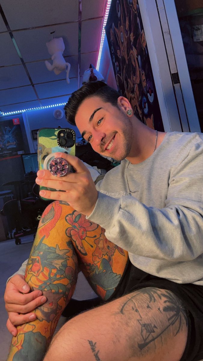 GayJoeyy's tweet photo. Working on catching them all❤️🖤🤍 https://t.co/oXa8zkqVW4