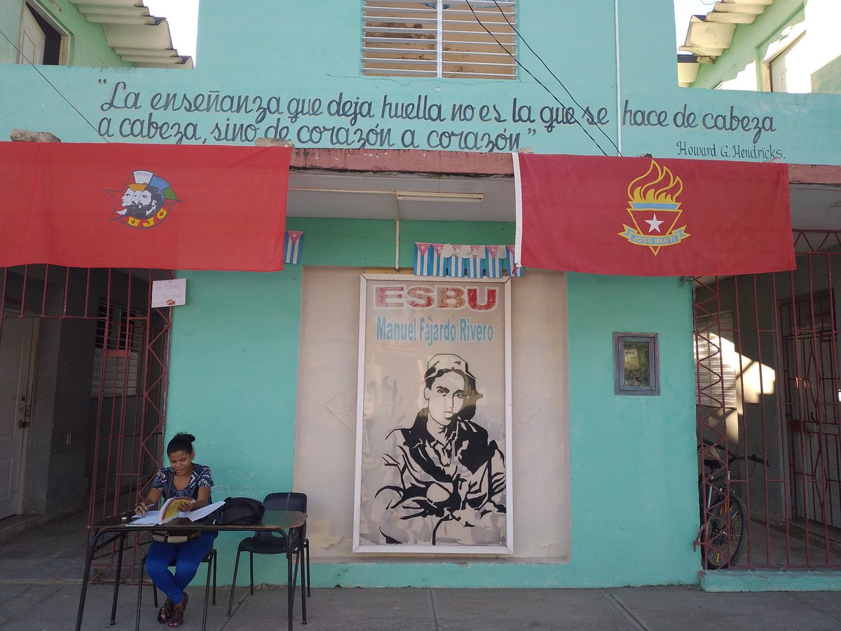 EsbuJ43300's tweet photo. Listo nuestra institución educativa para el desarrollo de las elecciones .
#JuntosHaciendoHistoria 
#CubaMined 
#EducaciónJobabo https://t.co/5bu3N6Y9gB