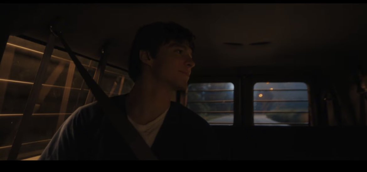 milamanda's tweet photo. This scene 💔
#Netflix #mounstros #Monsters #MonstersNetflix #MonstersTheLyleAndErikMenendezStory #MenendezBrothers https://t.co/4rHVEeiacm