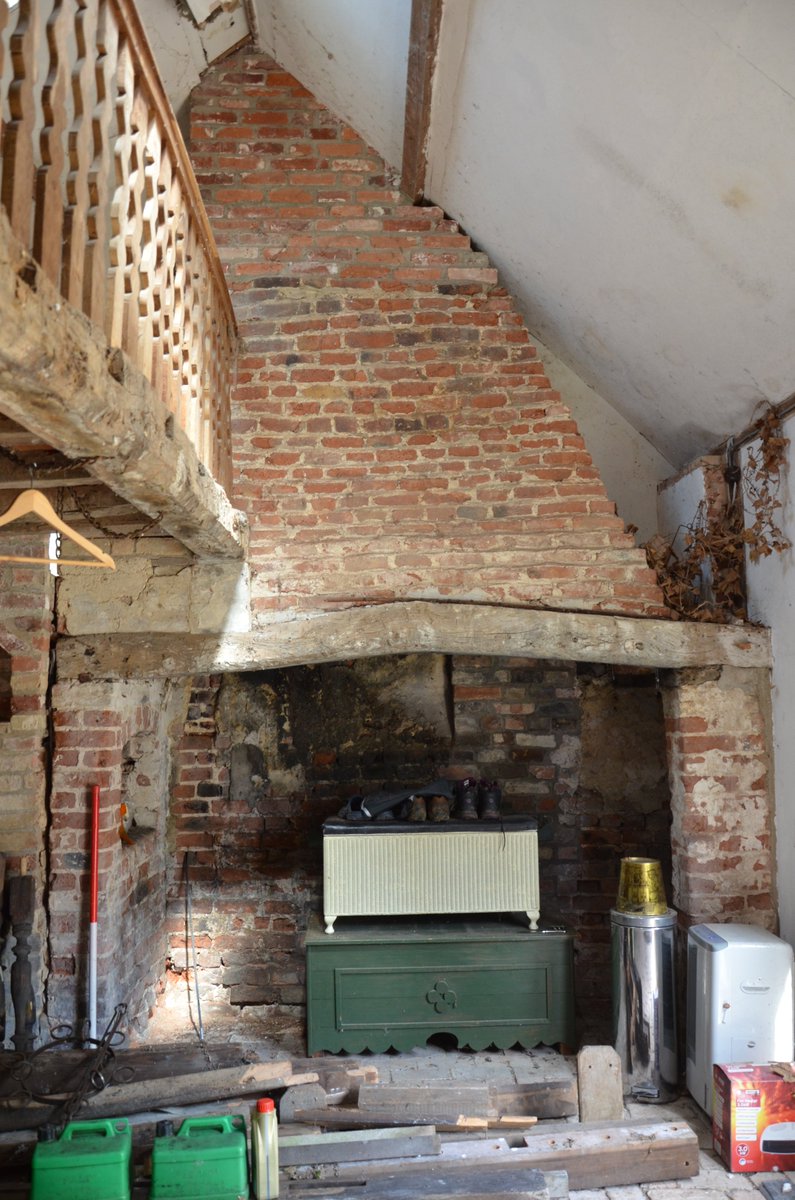 __Capstone__'s tweet photo. Looking forward to getting stuck in with this rambling set of outbuildings: annex barn conversion, late C16 origins @ihbc @spab #barnconversion https://t.co/eU21qqbRVO