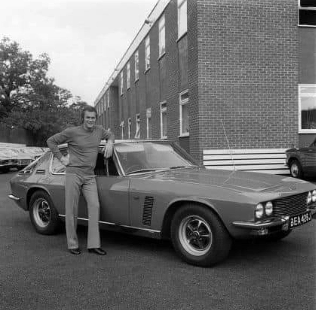 FilmsQuirky's tweet image. #TakingABreakFromFilming 
#TonyCurtis at  Pinewood Studios UK (1970) with the Jensen factory Intercepter demonstrator whic was sent down to him to try. He subsequently bought one and  was his personal car while filming #ThePersuaders with Roger Moore.
#FilmX  📽️  🎬