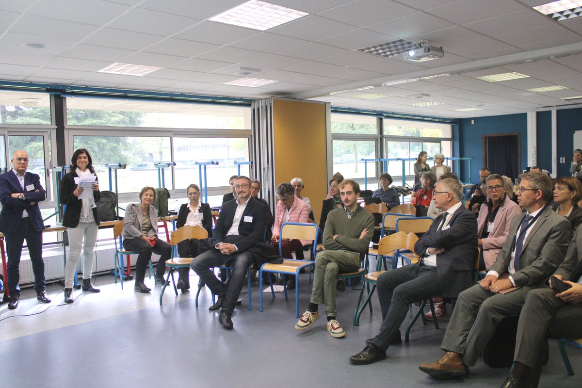 acgrenoble's tweet photo. L'@acgrenoble, l'@UGrenobleAlpes et plus de 50 partenaires mobilisés pour inaugurer le Campus des Métiers et Qualifications Santé Tout au Long de la Vie (#STLV), labellisé Campus d’#excellence et promouvoir ces #formations et #métiers #essentiels. https://t.co/77rXLceQz1