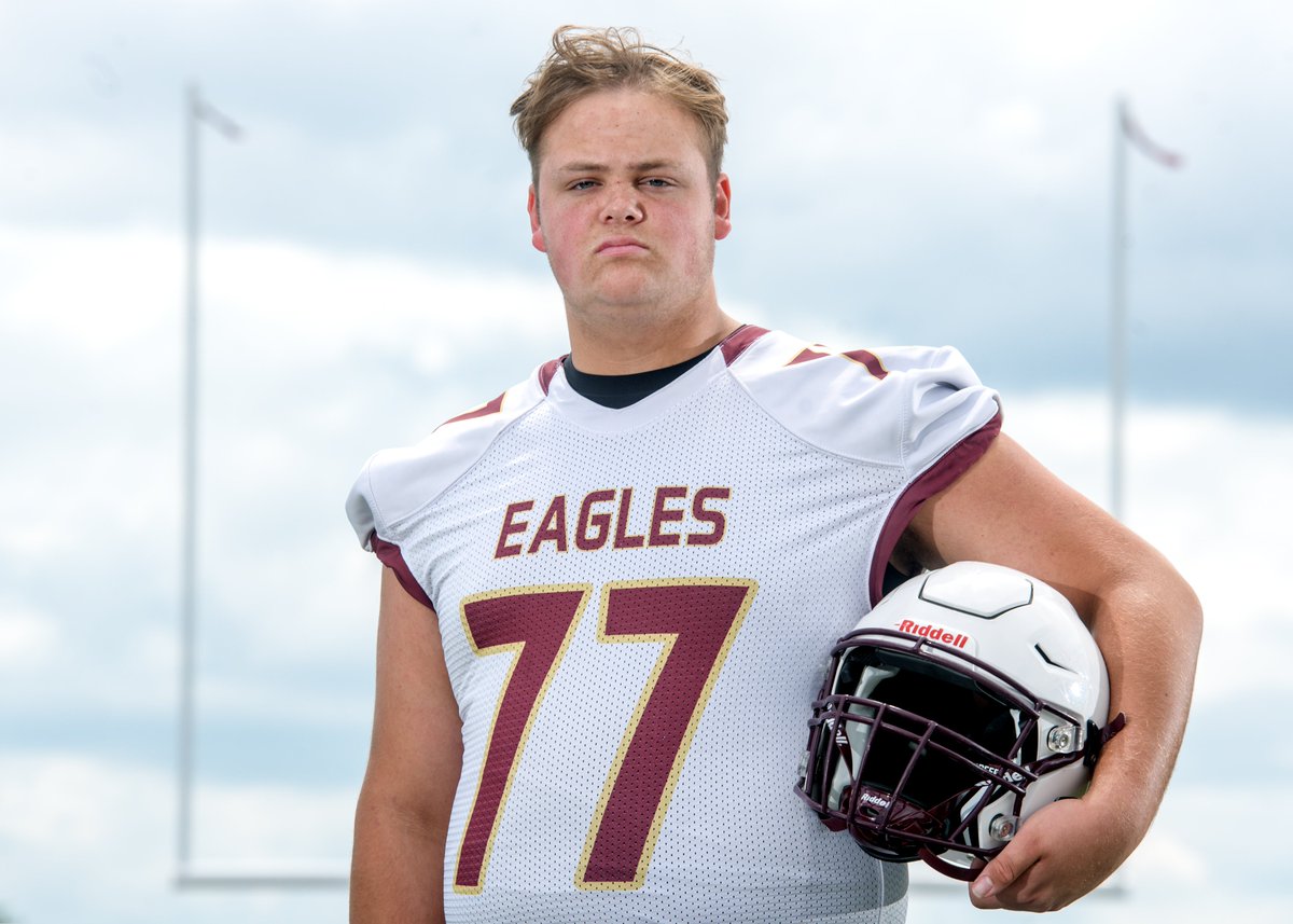 pjstarsports's tweet photo. Week 5 Friday Prep Spotlight-
@IsaacFoster25 of @DunlapFootball 
-Favorite NFL player: Trent Williams
-Favorite college football team: @AlabamaFTBL 

East Peoria at Dunlap, 7:30 p.m.

@pjstar photo by @MattDayhoff 

#pjspreps https://t.co/NWqcBos0Rw